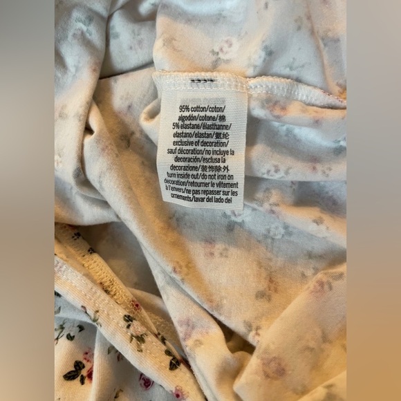 PINK Victoria's Secret Bodysuit/Off White with pretty flowers. Very feminine on! - Picture 4 of 4